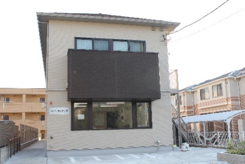 【建物正面2】